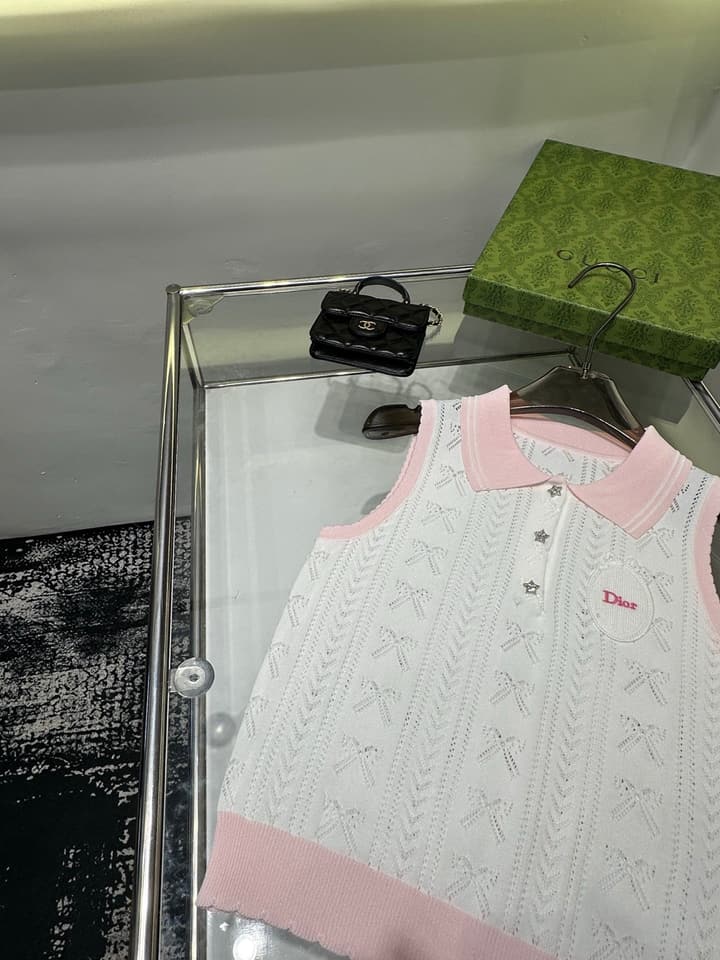Dior Lapel Collar Knit Vest in Pink