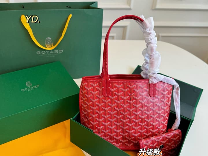 Goyard Reversible Tote Bag with Pouch in Black