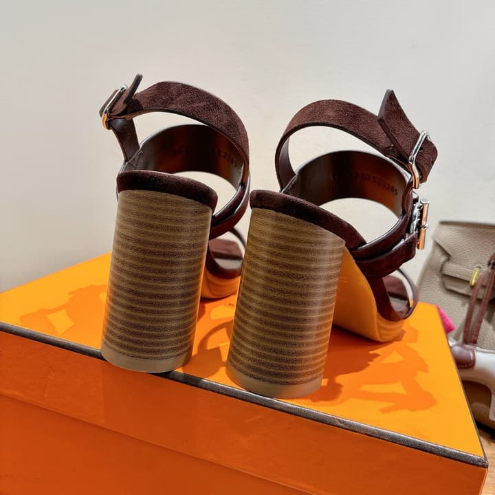 Hermes Color Block Flat Sandals – 2025 New Collection in Black