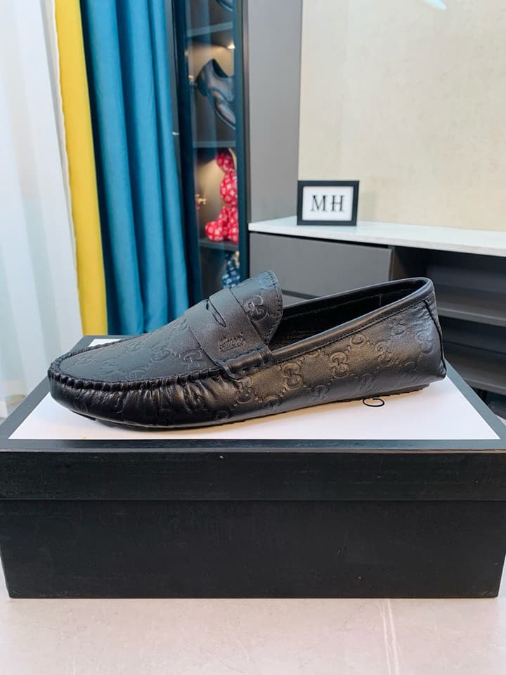 Gucci Men's Embossed Leather Driving Shoes in Brown Leather Loafer