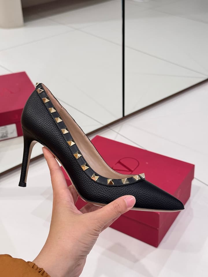 Valentino Classic High-Heel Pumps in Nude Pink Studded