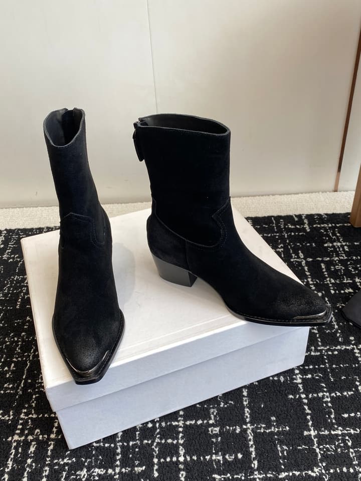 Celine Retro Chunky Chelsea Ankle Boots – 25SS in Classic Brown Suede