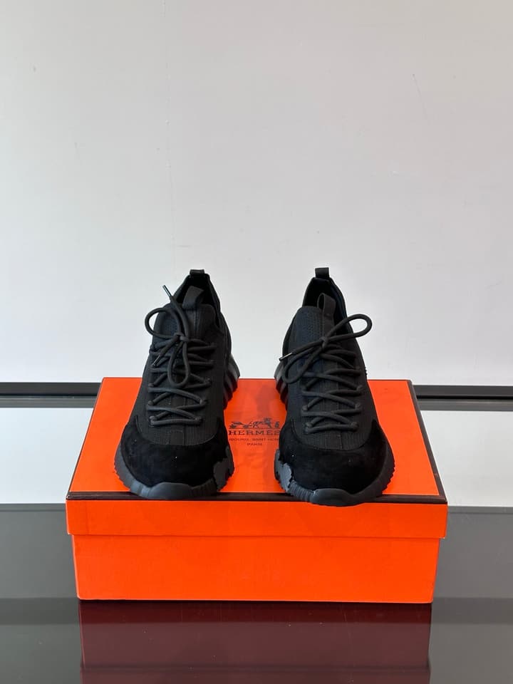 Hermès Men's Casual Sport Sneakers in All Black Knit