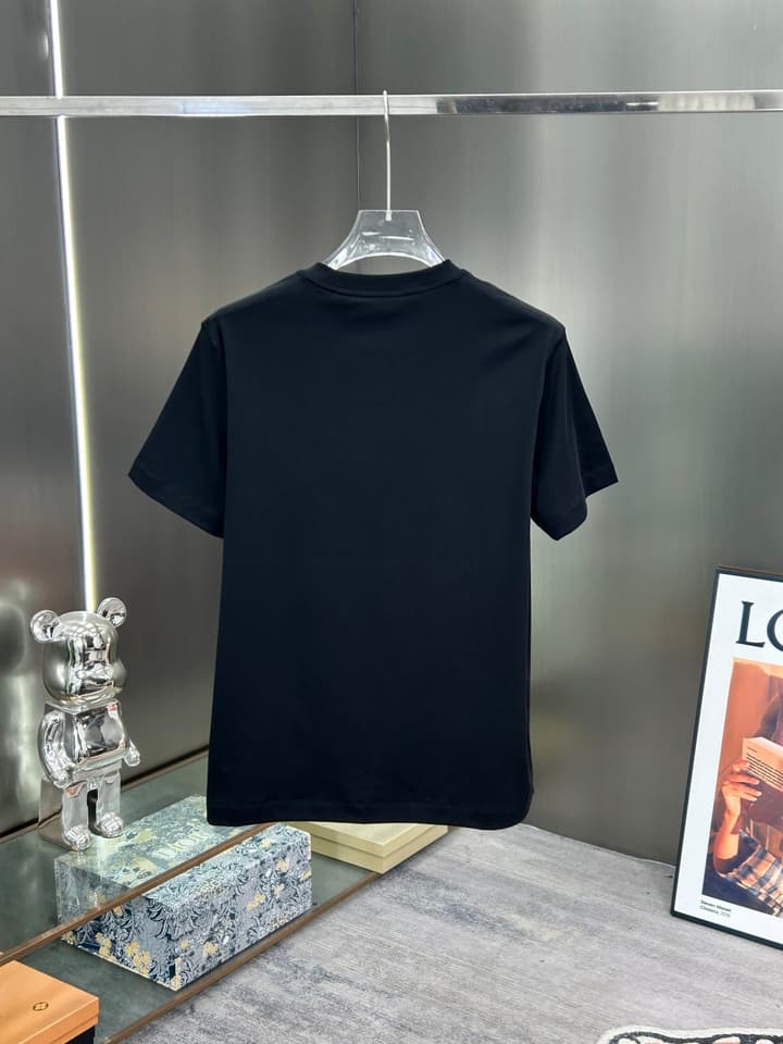 Fendi Logo and Graphic Cotton T-Shirt – 2026SS in Black Dog Graphic