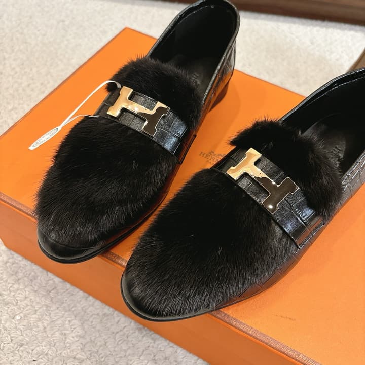 Hermès Mink Suede Loafers & Mules – Autumn/Winter Collection in Pale Tan Suede With Silver Hardware