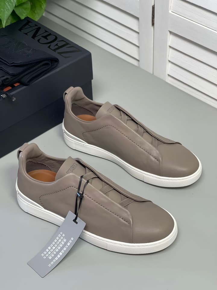 Zegna SECONDSKIN Triple Stitch Low-Top Sneakers in Navy Smooth Leather