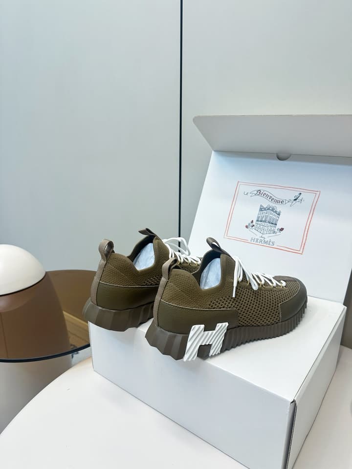 Hermes Classic Couple's Casual Sneakers in Light Beige