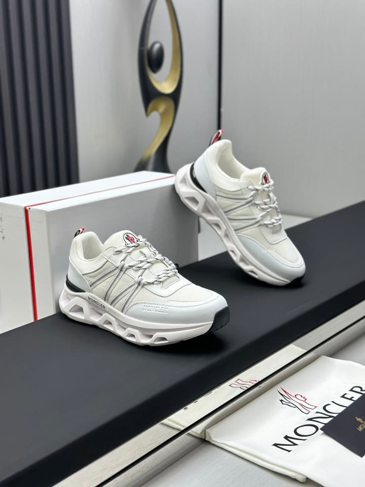 Moncler Trailgrip GTX Performance Running Shoes in Black