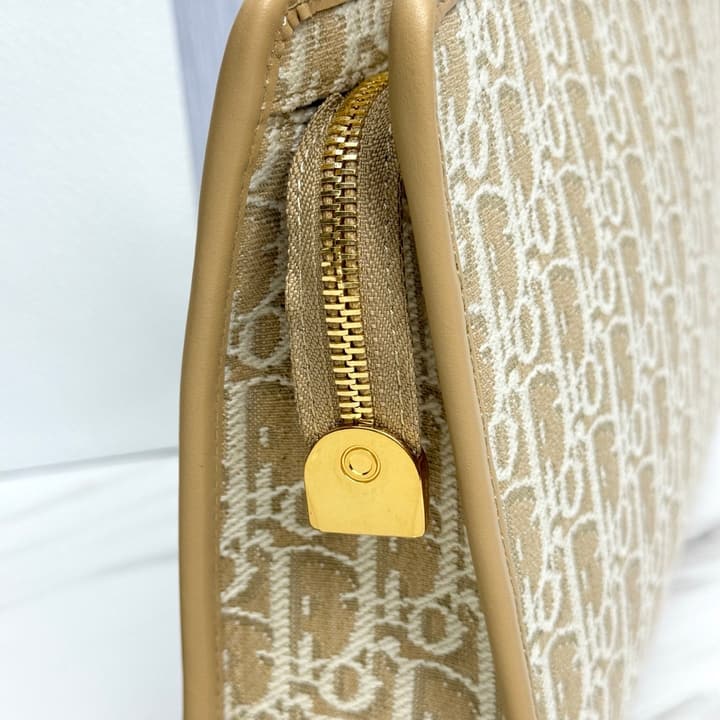 Dior 30 Montaigne Oblique Jacquard Clutch Bag in Beige Oblique