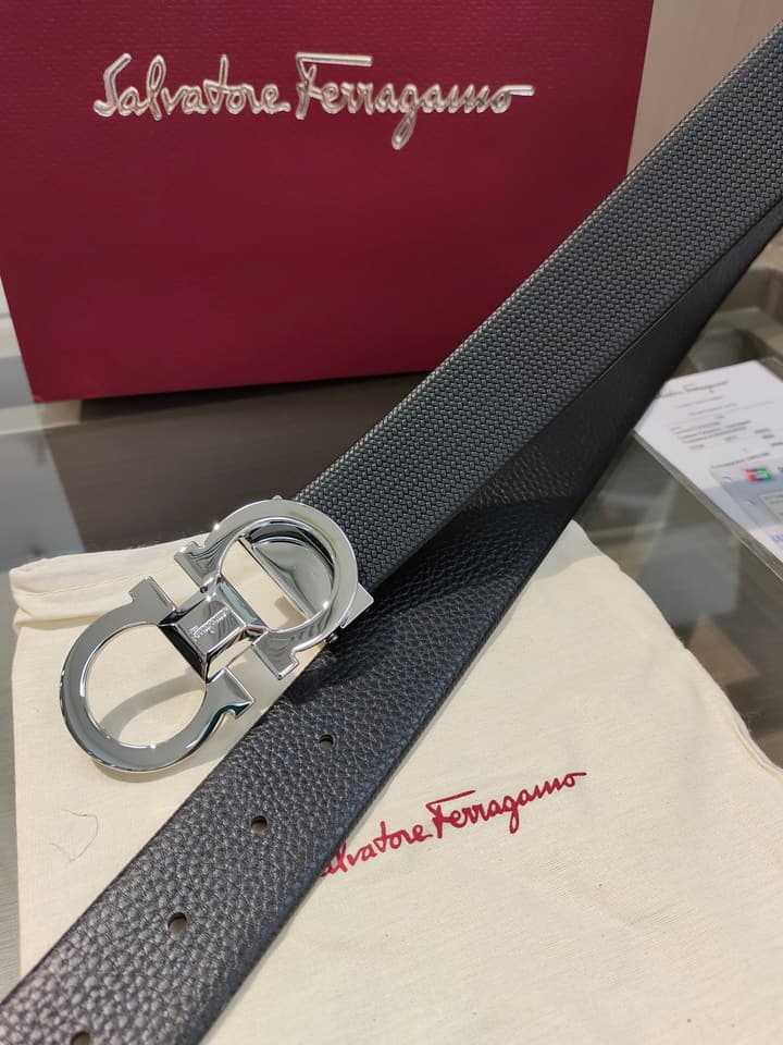 Ferragamo Reversible Leather Belt with Copper Buckle in Dark Leather With Black Buckle