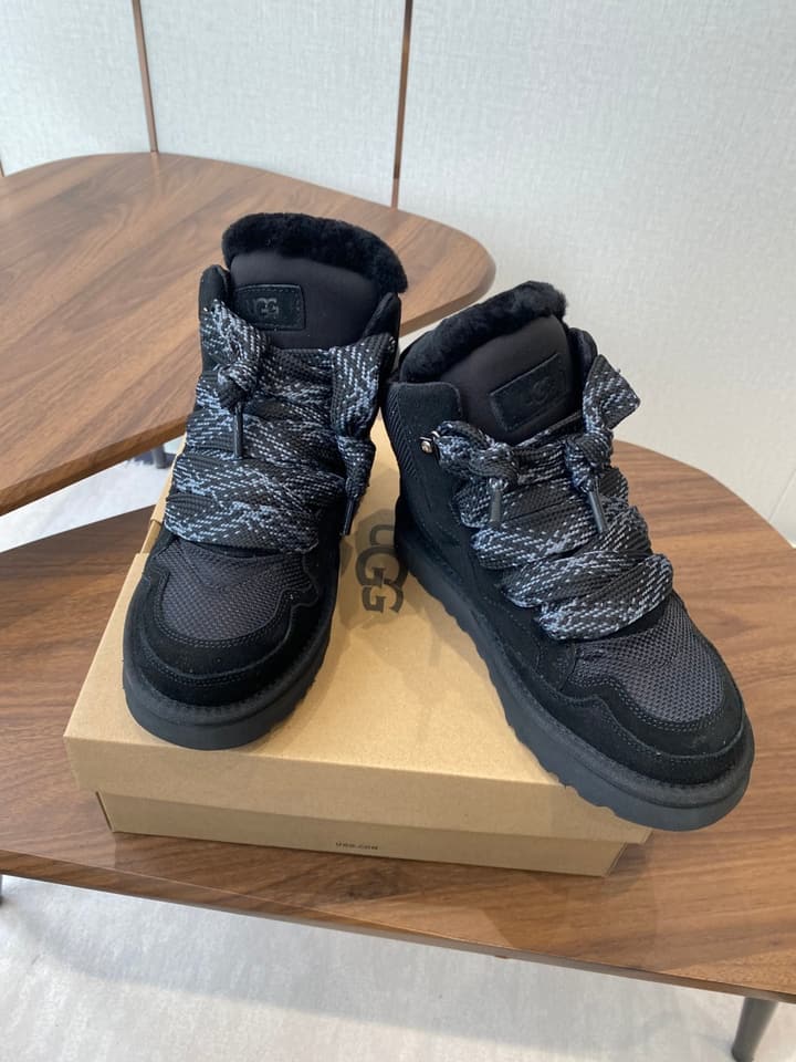 UGG Knitted Shearling Snow Boots in Black Suede