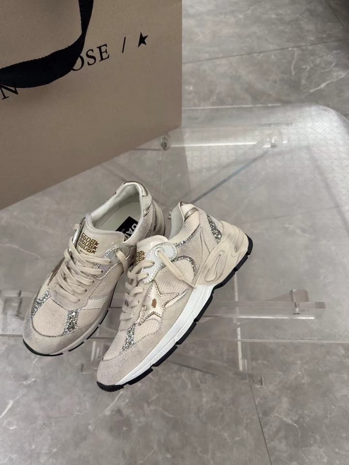 Golden Goose Dad Star Unisex Sneakers – 2025 Collection