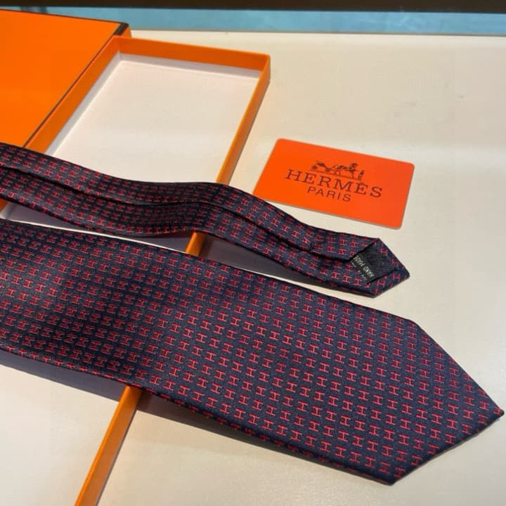 Hermès H-Letter Men's Silk Tie Series in Burgundy Microdot