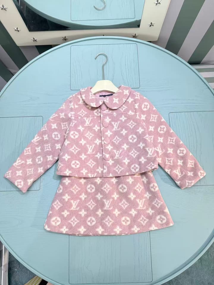 Louis Vuitton Girls Tweed Jacket and Dress Set – Kids Collection – 2025AW in Dusty Pink Monogram Set