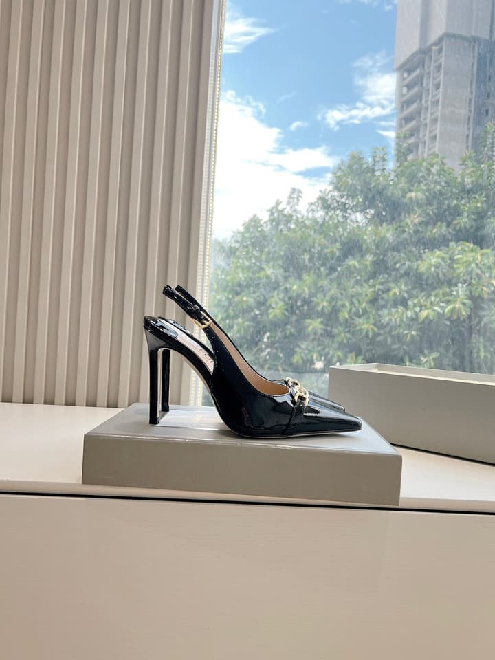 TOM FORD Pointed Toe High Heels – 2024 Autumn/Winter Collection in Crisp Black Patent