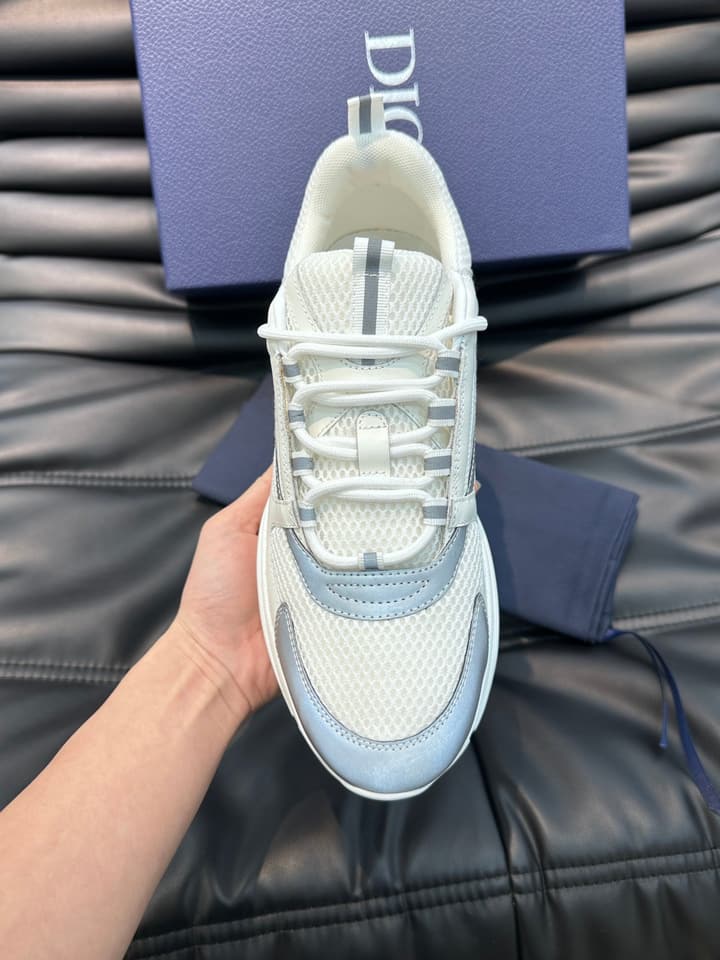 Dior B22 Men's Retro Jogging Sneakers in Black And White Patterned