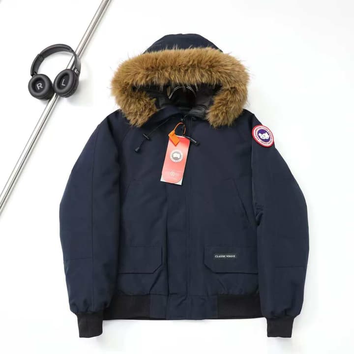 Canada Goose Grandview Black Label Hooded Puffer Jacket in Classic Black