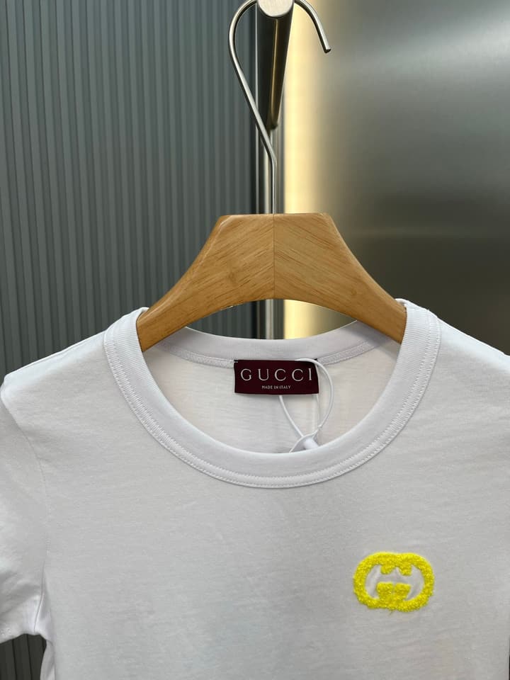 Gucci Fleece Logo Knit Cotton T-Shirt – 2026SS in White - Purple Logo