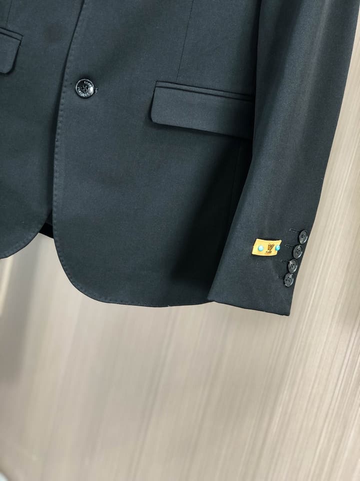 Louis Vuitton Men's Slim Fit Blend Suit Set – Autumn/Winter Collection in Dark Gray