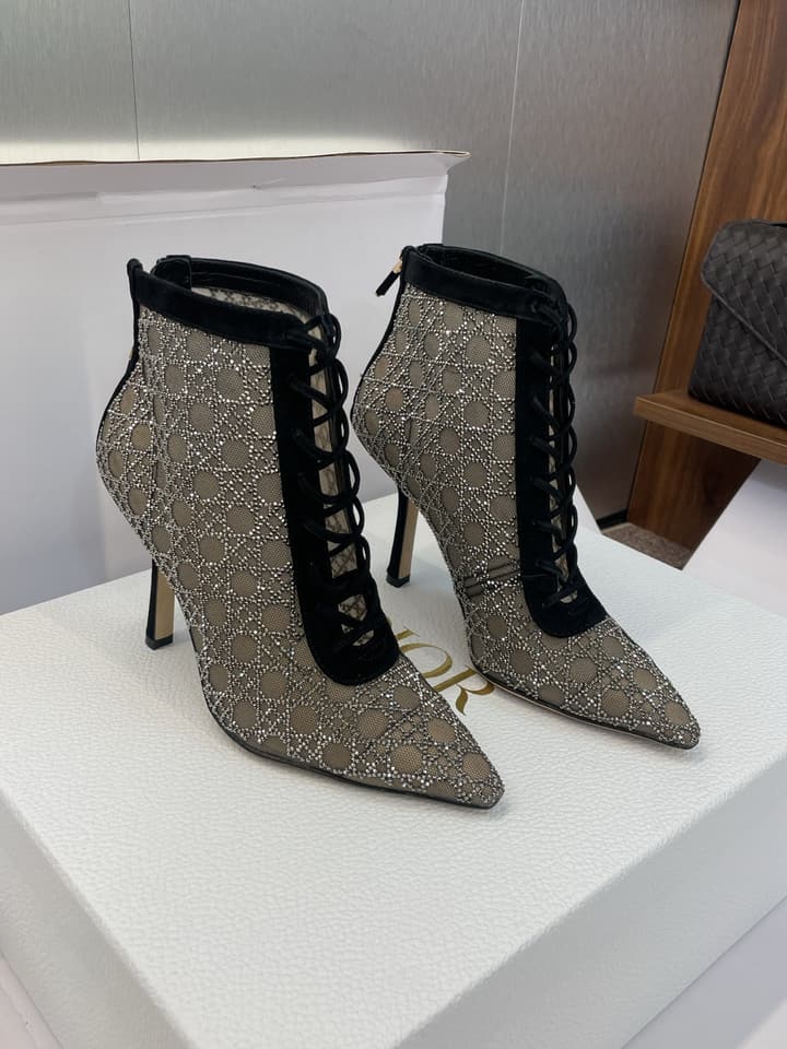 Dior CD-Capture Crystal High-Heel Ankle Boots – 2025 Spring/Summer Runway in Champagne Crystal Mesh