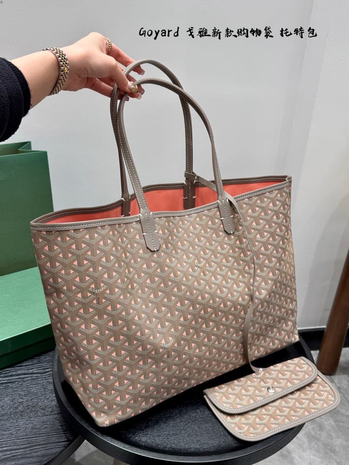 Goyard Tote Bag in Beige With Blue Interior
