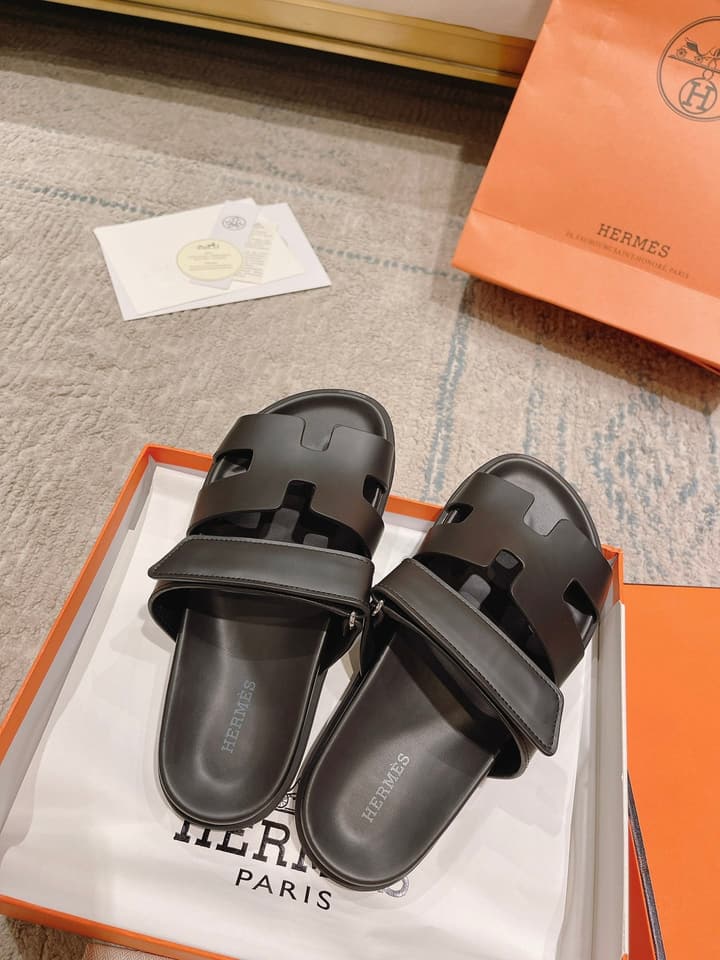 Hermès Chypre Slides – 2023SS Collection in Black And White