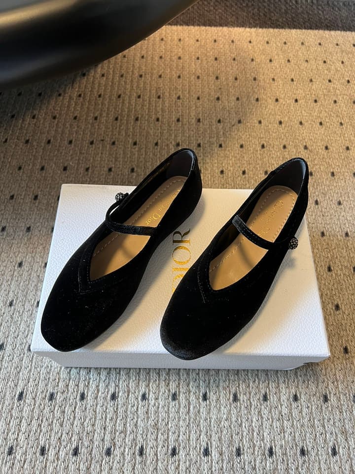Dior Flat Mary Jane Shoes – 25SS in Black Patent Leather