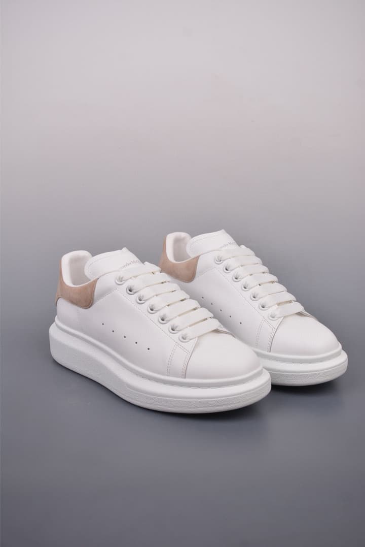 Alexander McQueen Classic Platform Sneakers – 2025 Edition in White Lavender