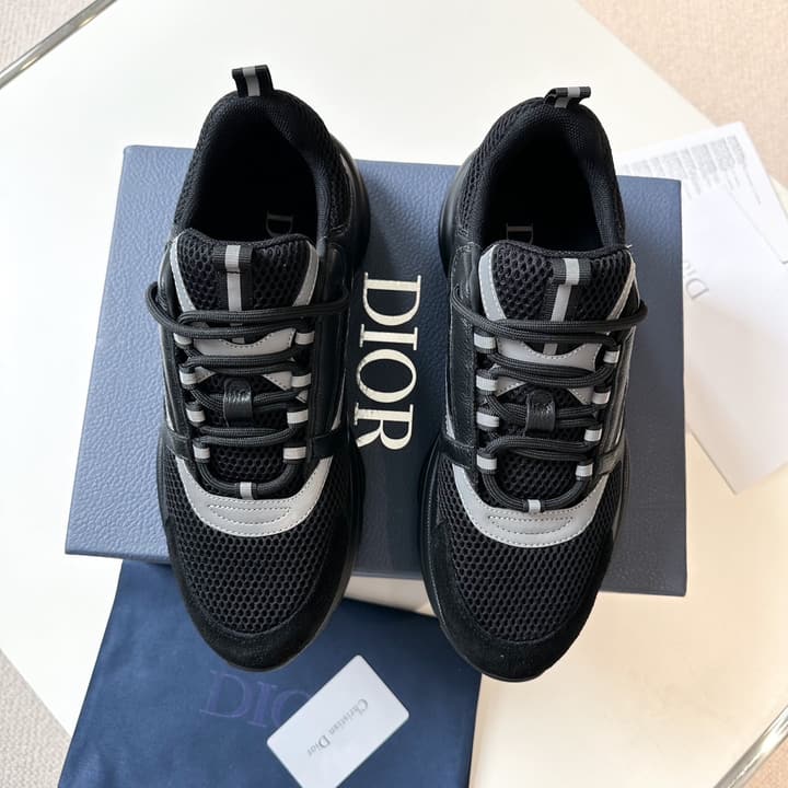 Dior B22 Men's Retro Jogging Sneakers in Black And White Patterned