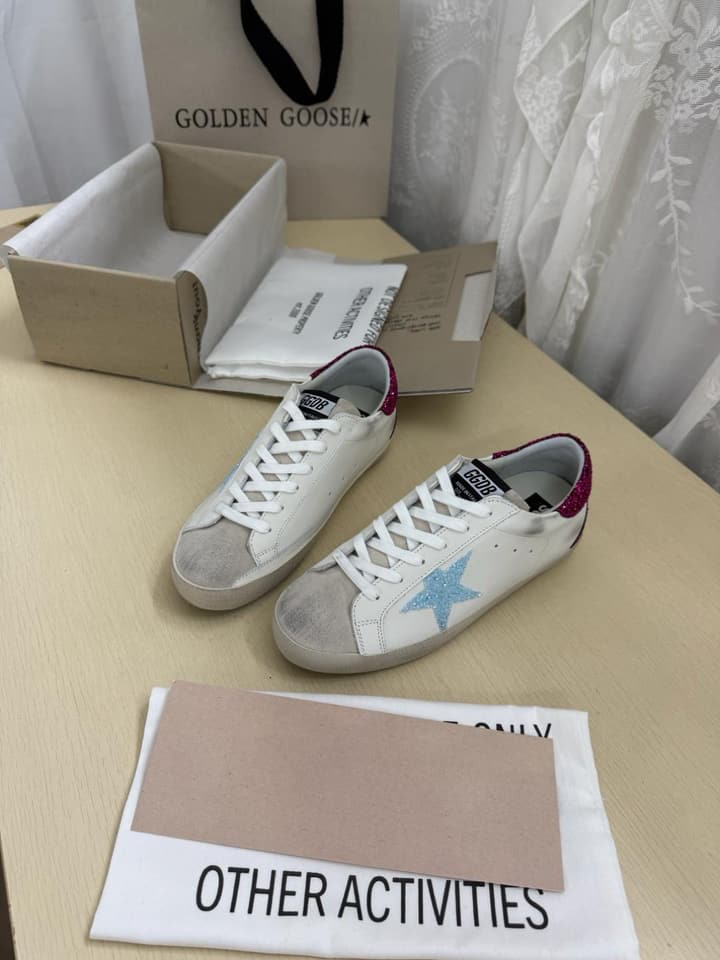 Golden Goose Super Star Leather Sneakers in Black Star Black Heel