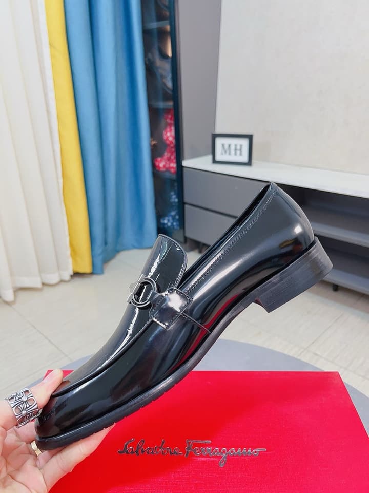 Ferragamo Top-Tier Men's Business Dress Shoes in Black Patent Loafer