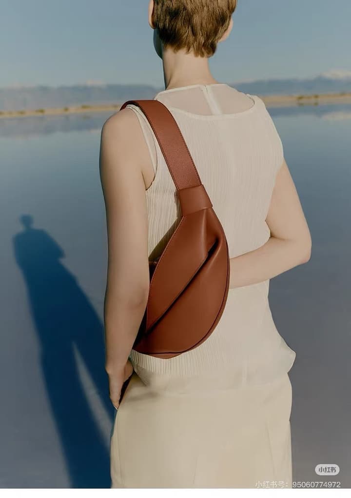 Polène Minimalist French Elegant Shoulder Bag – New Collection in Black