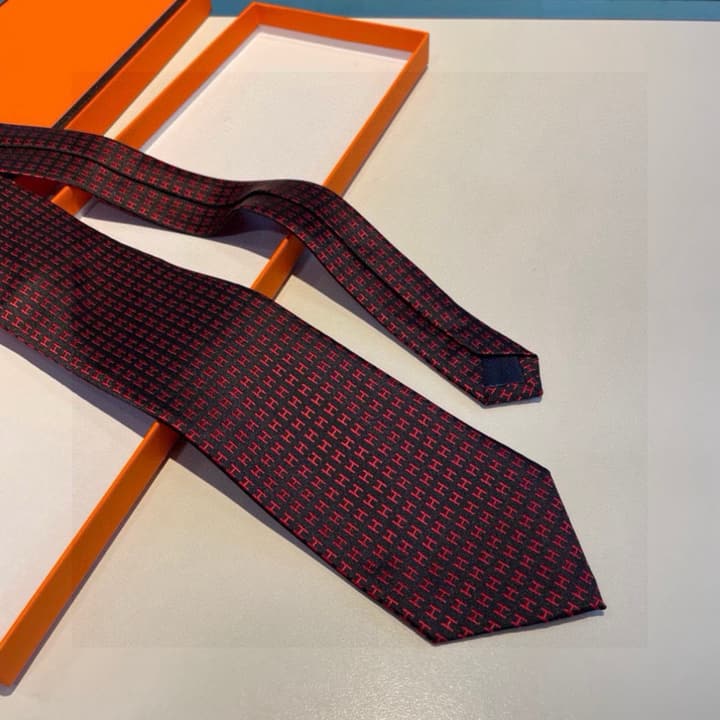 Hermès Men's H-Letter Silk Tie – New Collection in Burgundy