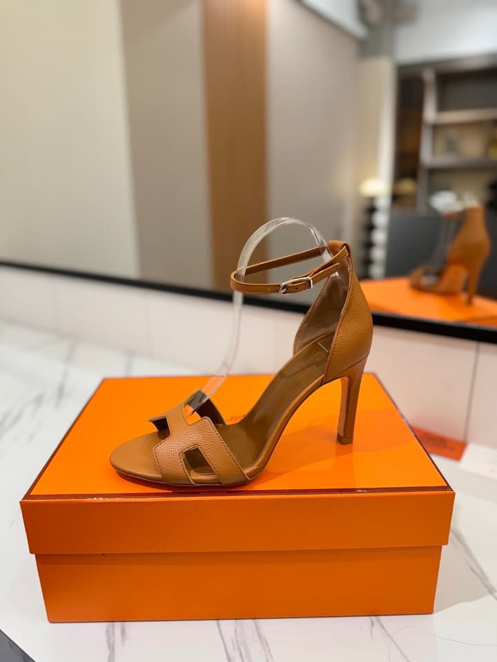 Hermès Classic H Palm Grain Heeled Sandals – 9cm in Black