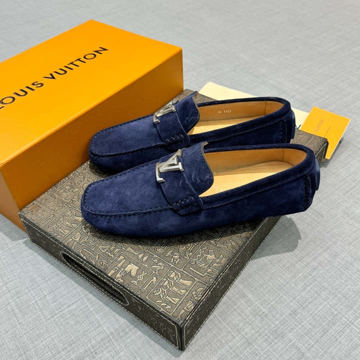 Louis Vuitton Men's Suede Driving Shoes in Black Suede
