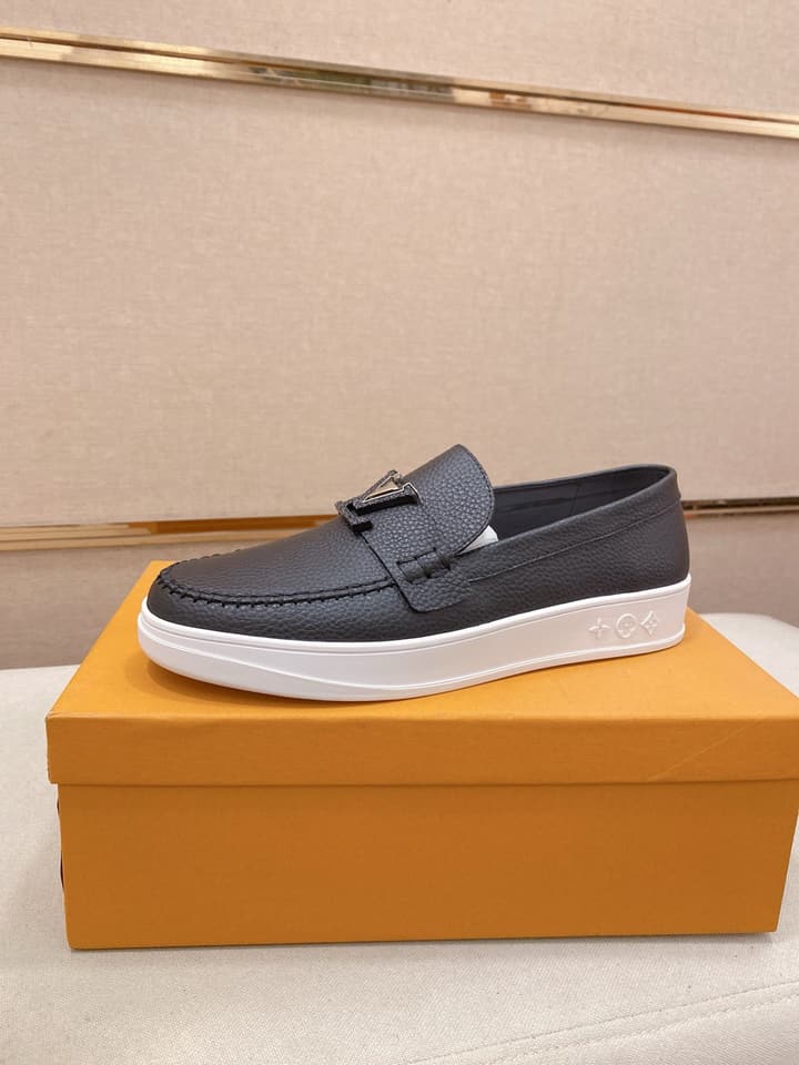 Louis Vuitton New Release Luxury Leather Loafers in Brown Loafer