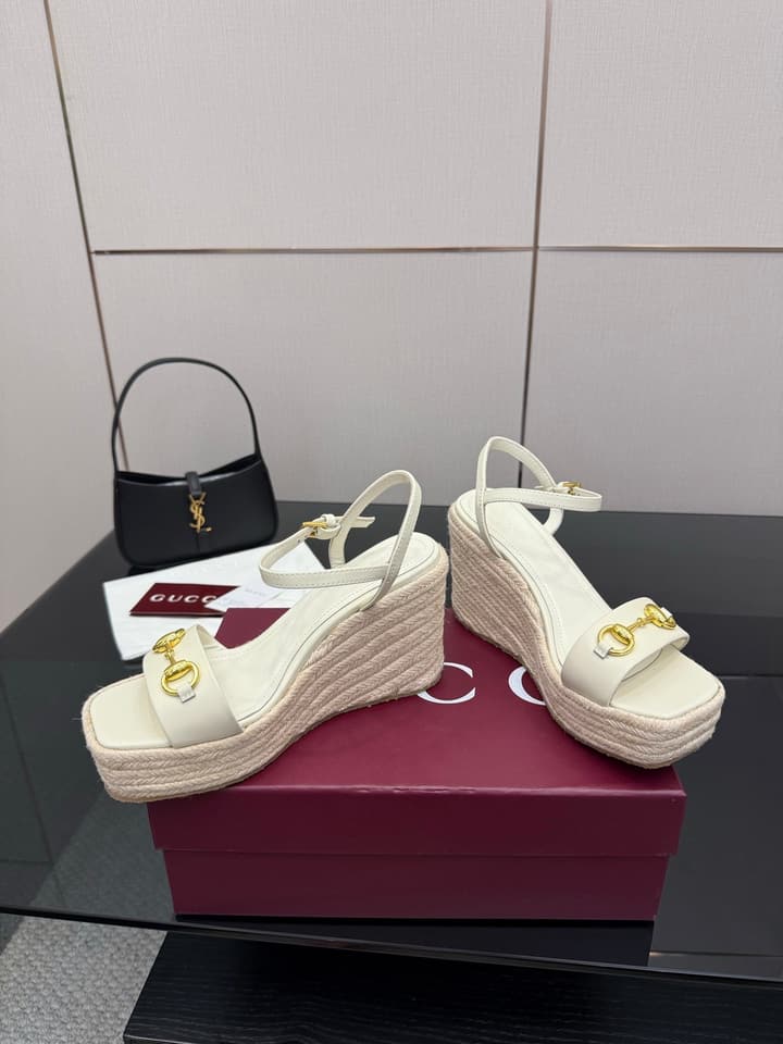 Gucci Horsebit Platform Sandals – 2025 Summer Collection in Black