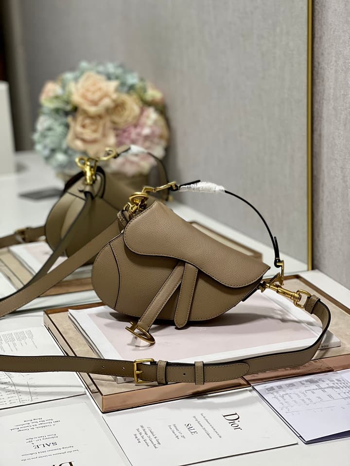 Dior Saddle Shoulder Bag in Black