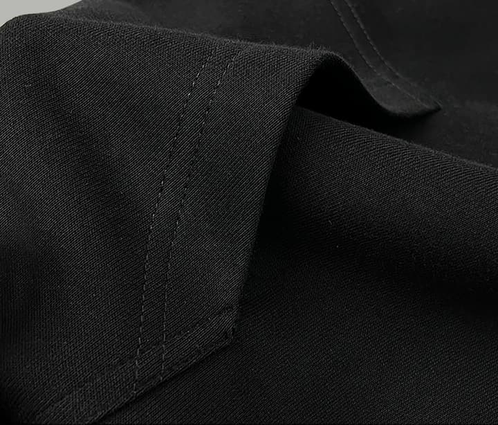 Moncler Classic Embroidered Logo Zip Hoodie in Black