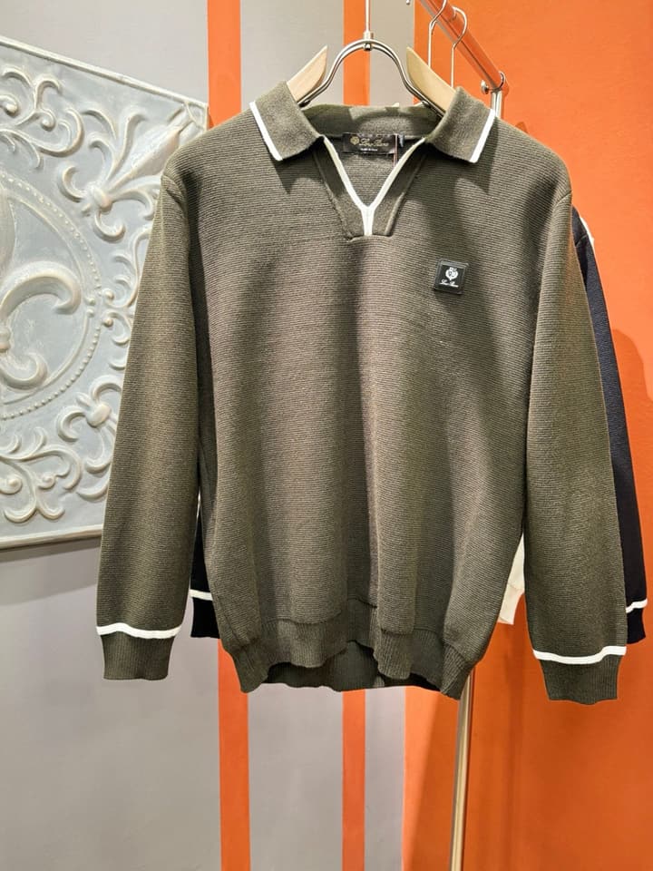 Loro Piana 2025 Knit Sweater with Chest Logo – Autumn/Winter Collection in White With Black Tipping