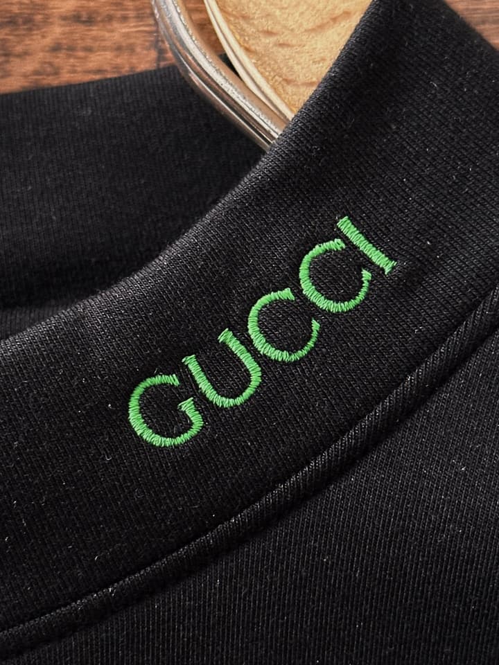 Gucci Long Sleeve T-Shirt – 2025FW in Black With Light Logo