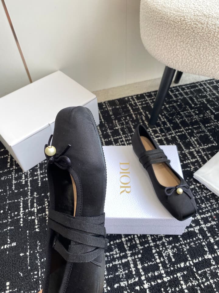 Dior Bow Pearl Ballet Flats – 2024 Spring/Summer Collection in Black
