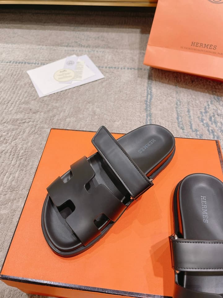 Hermès Chypre Slides – 2023SS Collection in Black And White