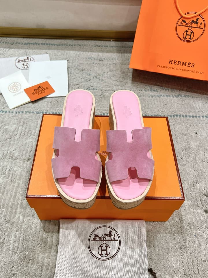 Hermès 2024 Spring/Summer Wedge Sandals – 2024 Spring/Summer Collection in White Leather