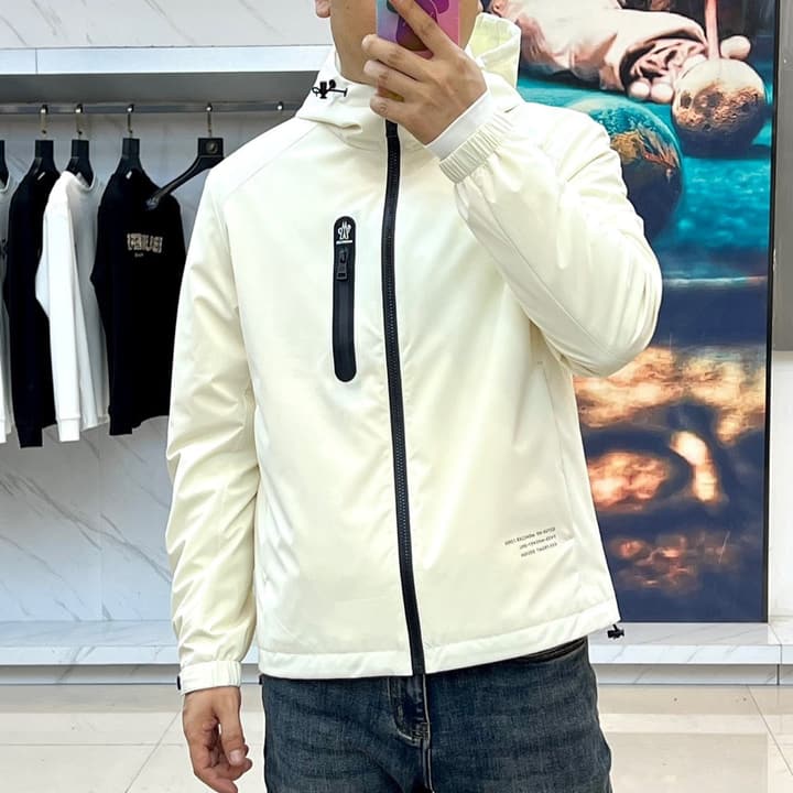 Moncler 2025FW Lightweight Hooded Jacket in Classic Black