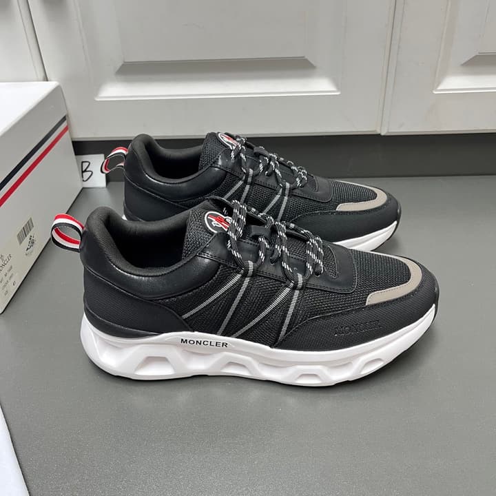 Moncler Men's Casual Sports Sneakers in Black