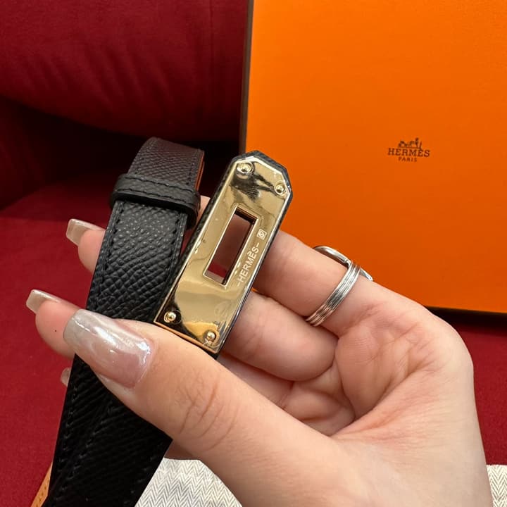 Hermès Kelly Epsom Leather Belt in Black Leather With Gold Hardware