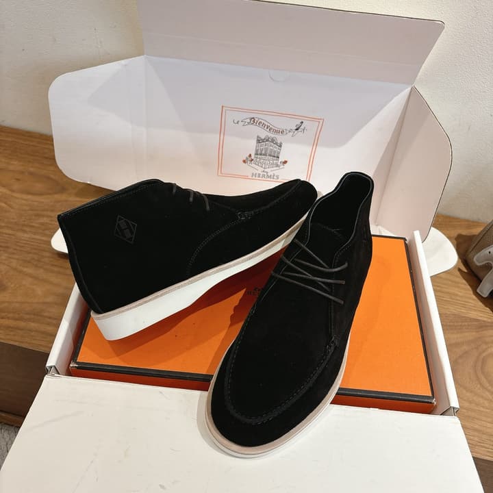 Hermès Classic Couple's Sandals – SS25 New Arrival in Black Suede