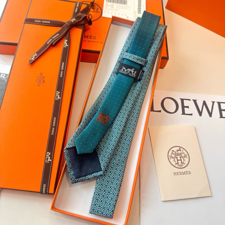Hermès Men's Silk Tie – New Collection in Blue