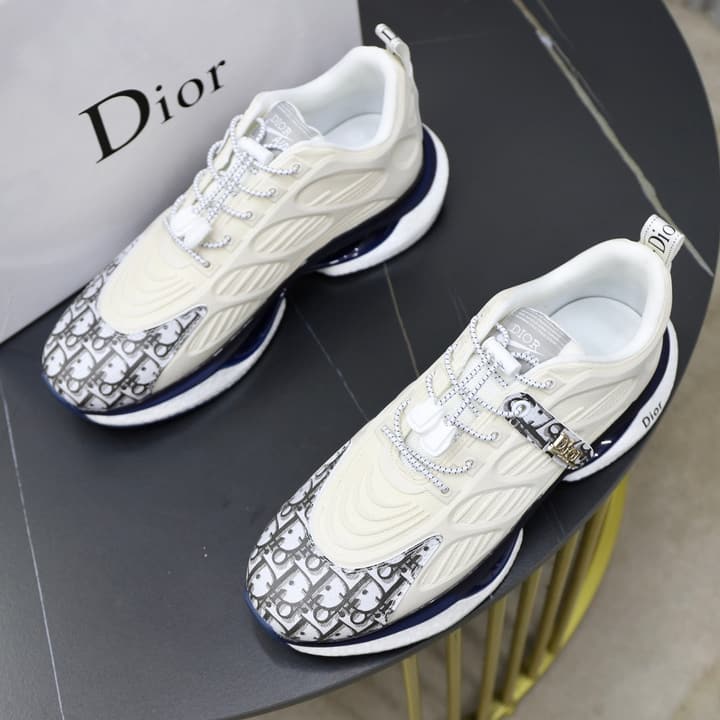 Dior Men's Luxury Running Shoes in Off-white With Grey Pattern